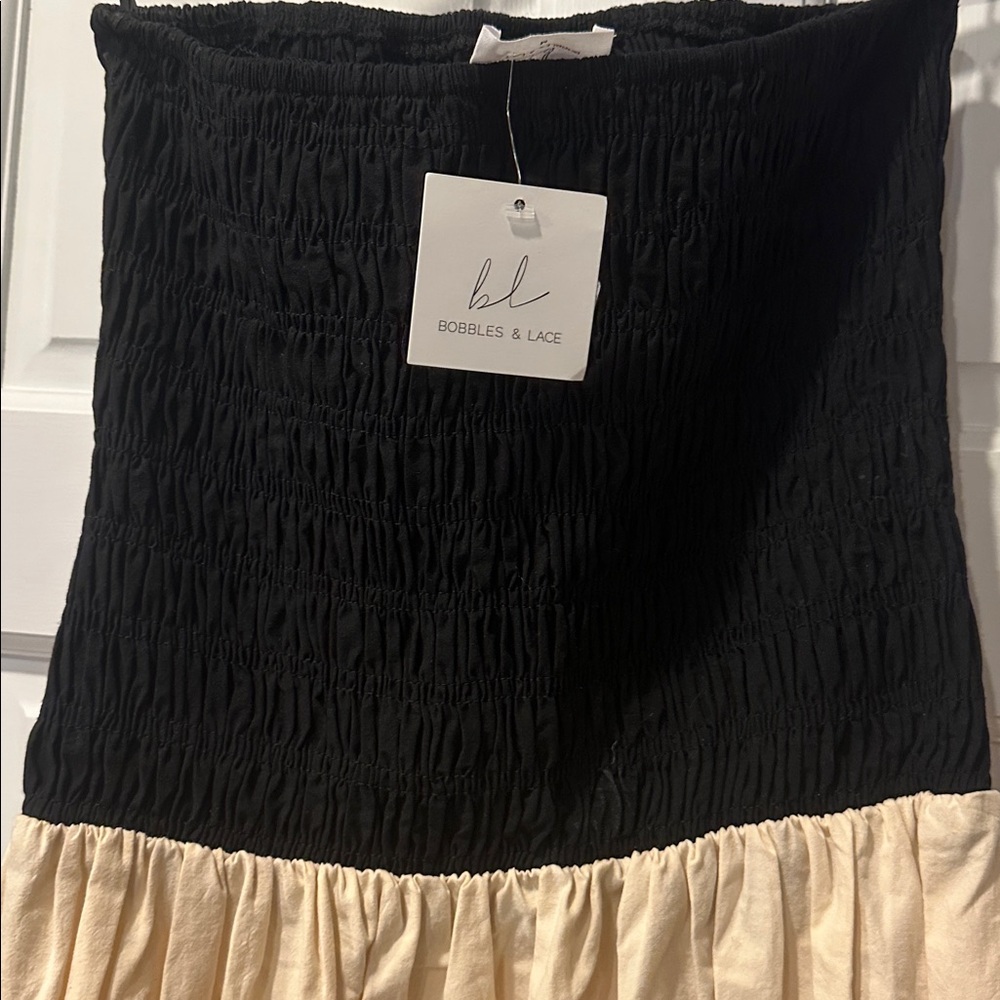 Bobbles & Lace - Black and Cream Strapless Dress - Picture 2 of 4